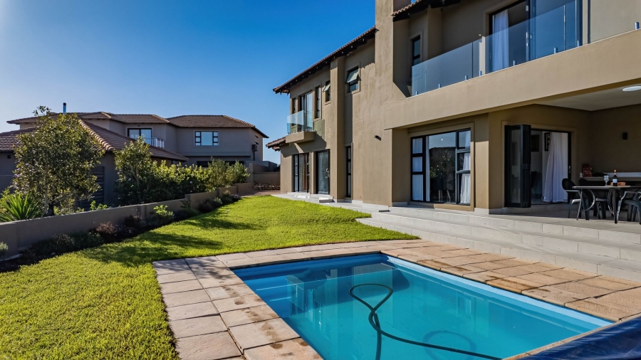5 Bedroom Property for Sale in The Hill Western Cape